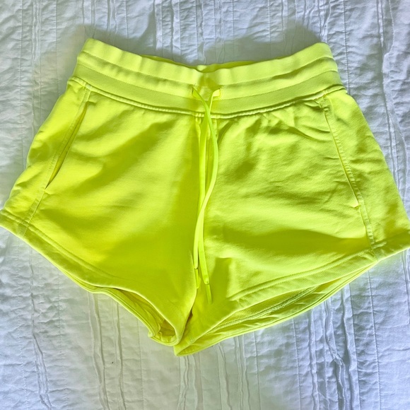 Lululemon highlight yellow inner glow shorts - Picture 2 of 5